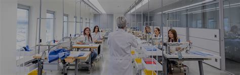 prada academy costo